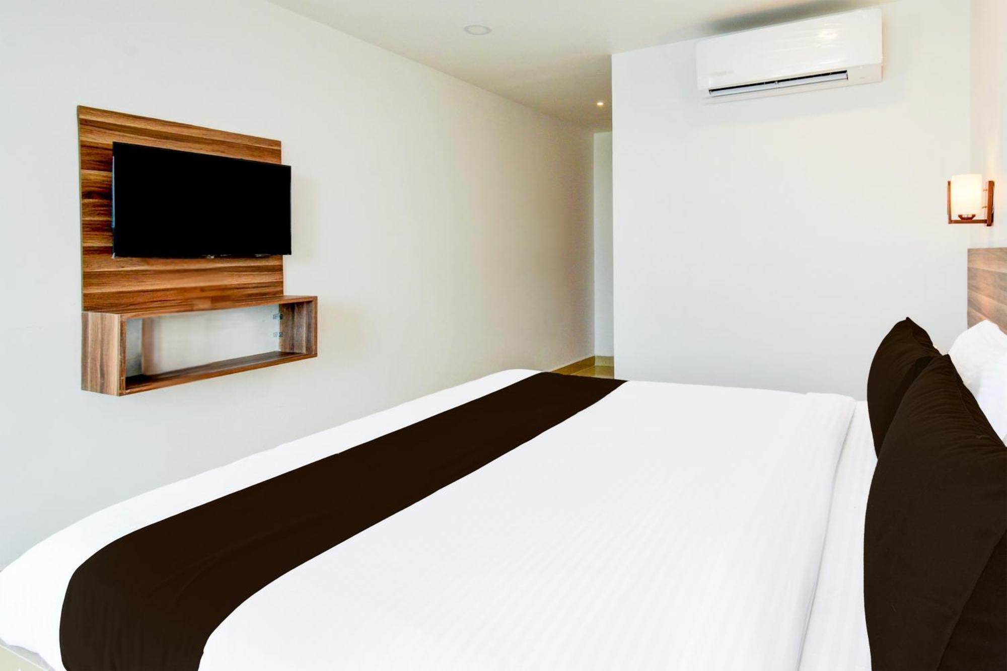 Super Hotel Srh Luxury Rooms Near Rail Nilayam, Ncl. Hyderabad Exterior photo